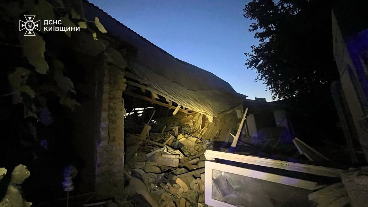 Russia strikes Ukraine's Kyiv region overnight, trapping residents under rubble